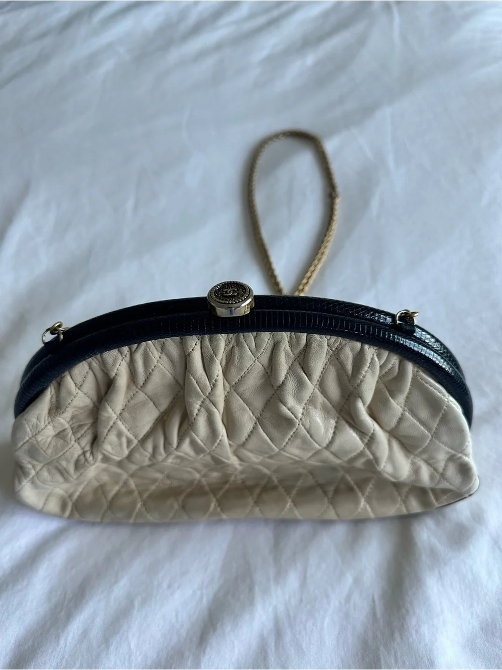 CHANEL Vintage Cream Quilted Shoulder Bag with Gold Chain